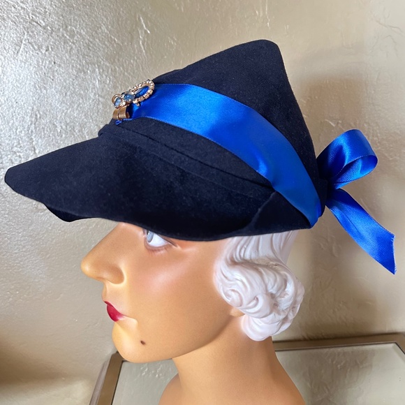 CLASSIC 1930s' NAVY CLOCHE WITH ROYAL BLUE BAND/BOW + JEWEL BROOCH - Picture 5 of 15